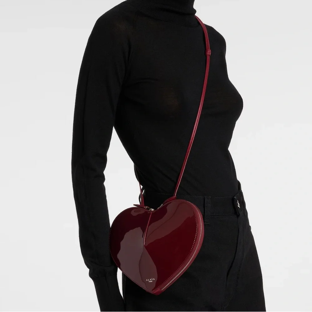 Alaïa Le Coeur patent leather crossbody bag - Picture 1 of 5